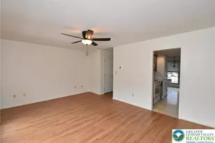 553 Ponds Edge Ln, Upper Macungie Township, PA 18104 - Photo 5