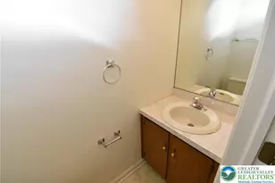 553 Ponds Edge Ln, Upper Macungie Township, PA 18104 - Photo 13