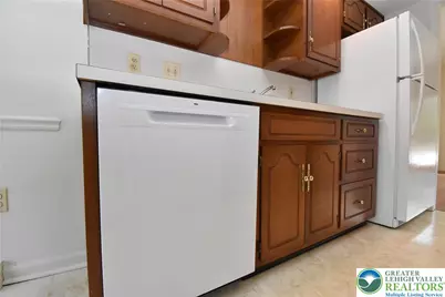 553 Ponds Edge Lane, Allentown City, PA 18104 - Photo 9