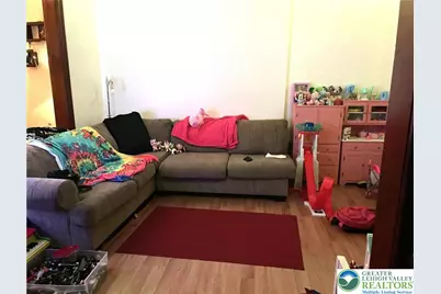 913 N High Street, Bethlehem City, PA 18018 - Photo 3