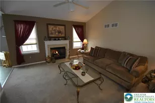 1258 Briarwood Ln, Easton, PA 18040 - Photo 5