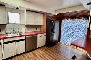 512 Walnut St, Nazareth Boro, PA 18064 - Photo 5