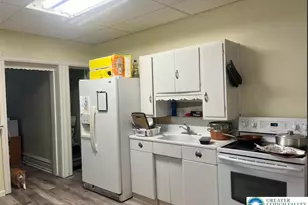 215 N 10th St, Allentown, PA 18102 - Photo 3