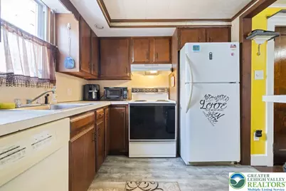 300 Pitt Street, Tamaqua Boro, PA 18252 - Photo 9