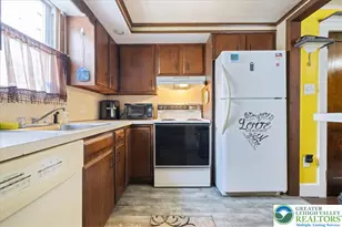 300 Pitt St, Tamaqua Boro, PA 18252 - Photo 9