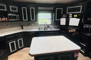 8902 Cedar Rd, Breinigsville, PA 18031 - Photo 3