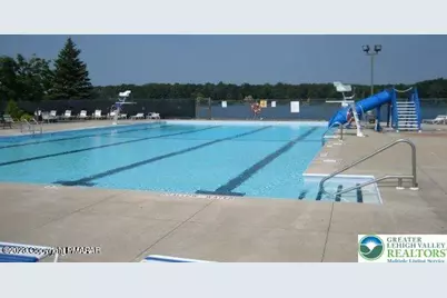 33 Cheyenne Trail, Lehigh Twp, PA 18424 - Photo 9