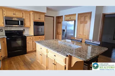 1135 Sherwood Drive, North Whitehall Township, PA 18059 - Photo 5