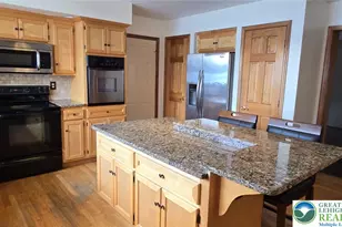 1135 Sherwood Dr, North Whitehall Township, PA 18059 - Photo 5