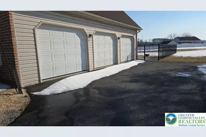 1135 Sherwood Drive, North Whitehall Township, PA 18059 - Photo 7