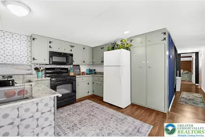 161 Windsor Street, Lehigh Township, PA 18088 - Photo 7