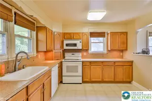 2221 Kings Ave, Easton, PA 18045 - Photo 7