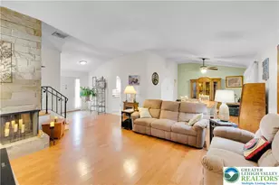 1655 Mark Twain Cir, Hanover Twp, PA 18017 - Photo 7