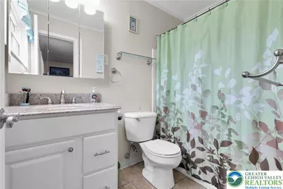 1655 Mark Twain Circle, Hanover Twp, PA 18017 - Photo 15