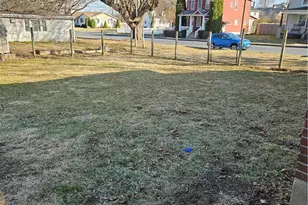 221 E Prospect St, Nazareth Boro, PA 18064 - Photo 3