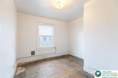 2420 Sycamore Street, Wilson, PA 18042 - Photo 15