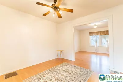 2420 Sycamore Street, Wilson, PA 18042 - Photo 7