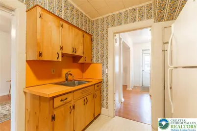 2420 Sycamore Street, Wilson, PA 18042 - Photo 9