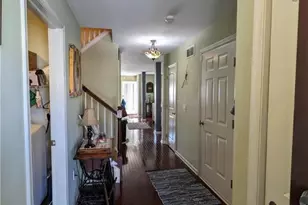 939 Graystone Cir, Allen Township, PA 18067 - Photo 9