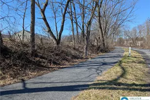 4220 Cypress Ln, Whitehall Township, PA 18052 - Photo 29