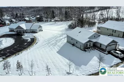 4220 Cypress Lane, Whitehall Township, PA 18052 - Photo 3