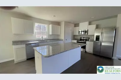 2719 Barnes Court, Allentown City, PA 18103 - Photo 9