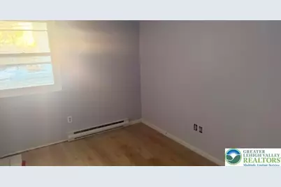 4059 Mauch Chunk, North Whitehall Twp, PA 18037 - Photo 5