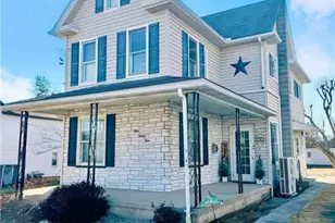 194 N 7th St, Lehighton Boro, PA 18235 - Photo 1