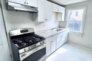 35 Spruce St, Allentown City, PA 18101 - Photo 9