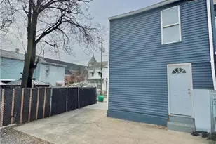 35 Spruce St, Allentown City, PA 18101 - Photo 11