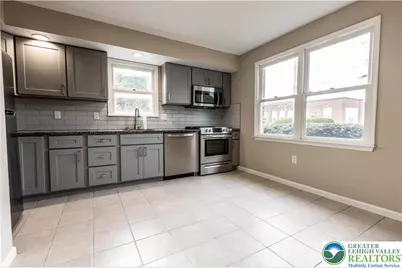 4074 Winfield Terrace, Palmer Twp, PA 18045 - Photo 7