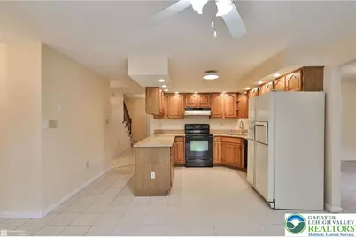 4059 Wedgewood Road, South Whitehall Township, PA 18104 - Photo 19