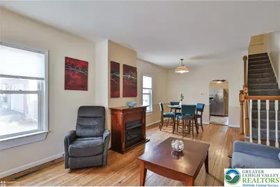 2045 Kenmore Avenue, Bethlehem City, PA 18018 - Photo 9