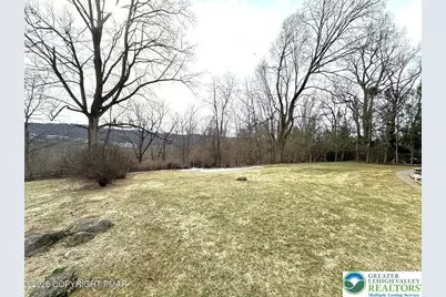 348 Wedgewood Drive, Palmer Twp, PA 18045 - Photo 35