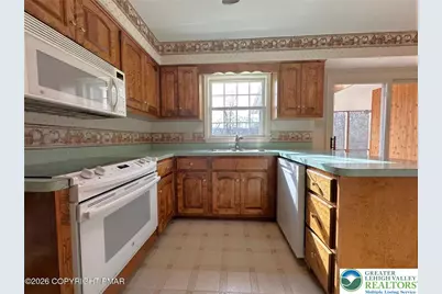 348 Wedgewood Drive, Palmer Twp, PA 18045 - Photo 9