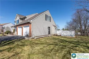 4442 Lenox Dr, Hanover Twp, PA 18017 - Photo 3