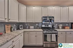 14 Reserve Dr, Butler Twp, PA 18222 - Photo 9