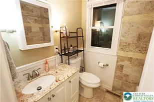 1385 W Macada Rd, Hanover Twp, PA 18017 - Photo 9