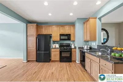 1632 Oakridge Lane, Hellertown, PA 18055 - Photo 7