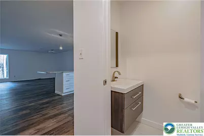 77 W Broad Street #18, Bethlehem City, PA 18018 - Photo 11