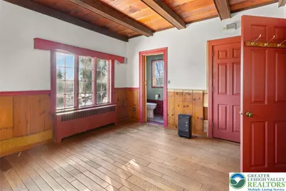 100 N Fairview Street, Nazareth Boro, PA 18064 - Photo 9