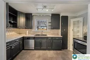 609 Pen Argyl St, Pen Argyl Boro, PA 18072 - Photo 7