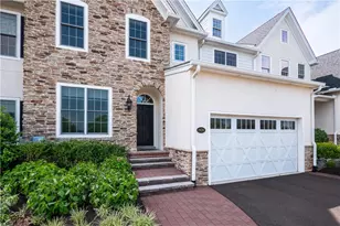 1970 Carriage Knoll Dr, Bethlehem City, PA 18015 - Photo 3