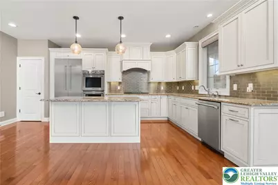 1970 Carriage Knoll Drive, Bethlehem City, PA 18015 - Photo 9