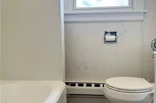 214 W Main St, Bath Boro, PA 18014 - Photo 9