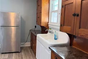 214 W Main St, Bath Boro, PA 18014 - Photo 7