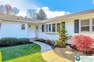 3225 Harmor Ln, Hanover Twp, PA 18017 - Photo 3