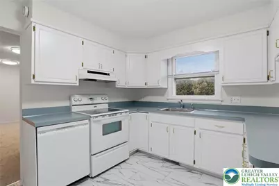 3225 Harmor Lane, Hanover Twp, PA 18017 - Photo 13