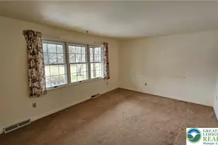 3184 Quail Dr, Upper Saucon Township, PA 18036 - Photo 9