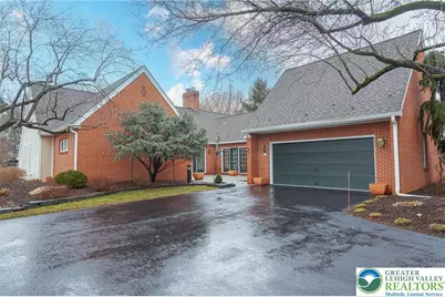 2475 Houghton Lean, Lower Macungie Township, PA 18062 - Photo 5